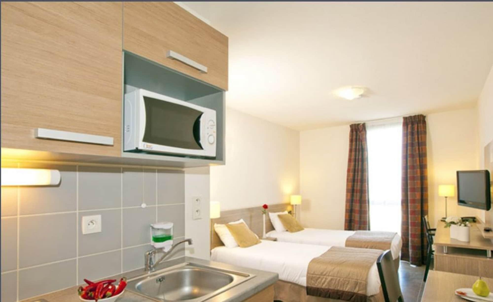 Apparthotel Sejours & Affaires Manosque Exteriör bild