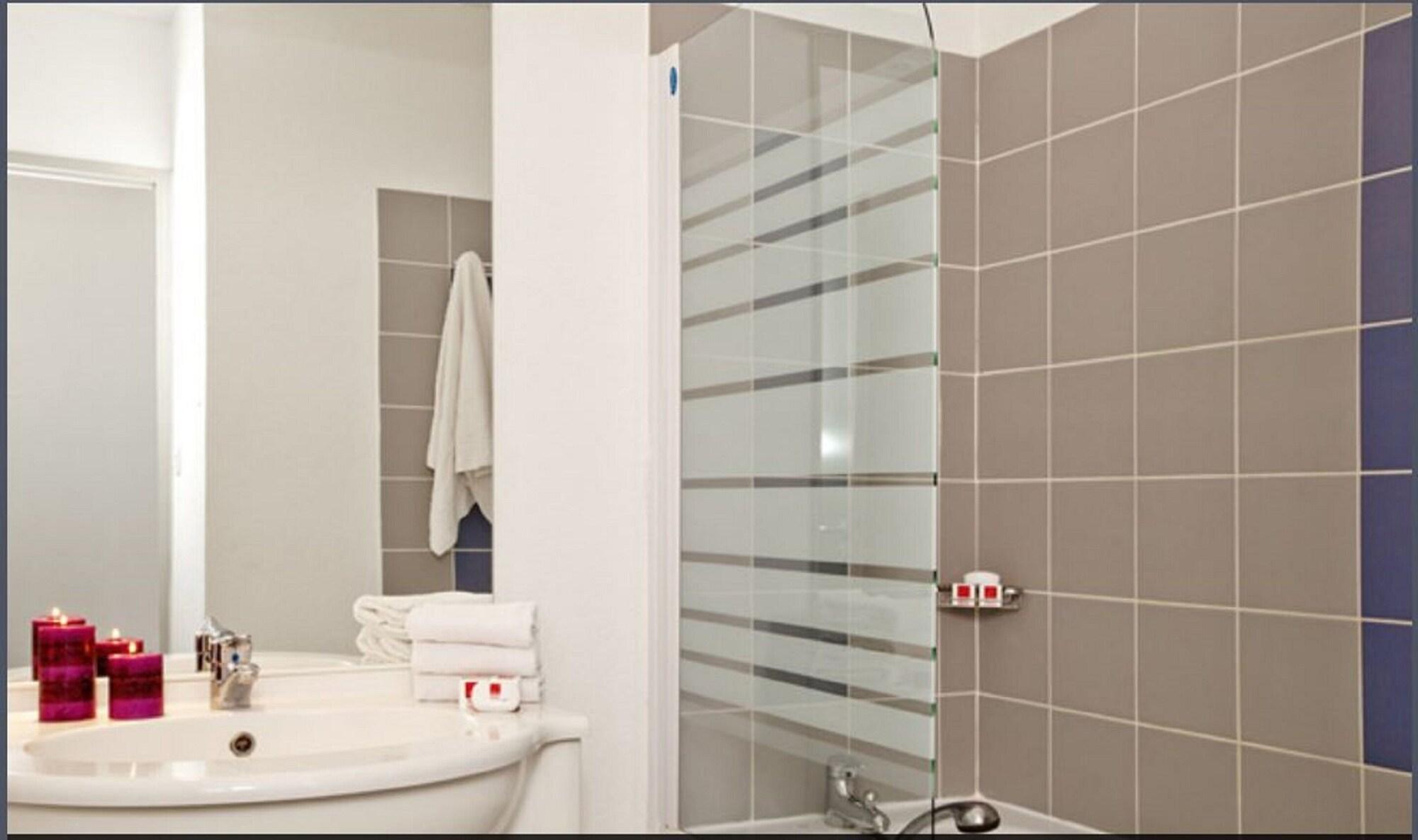 Apparthotel Sejours & Affaires Manosque Exteriör bild